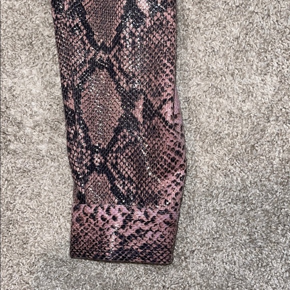 Missguided snakeskin button up - Picture 3 of 4